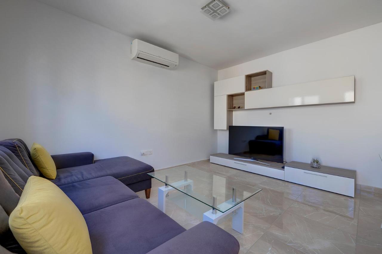 Modern 2Br Apartment In Central St Julian'S Saint Julian's Eksteriør billede